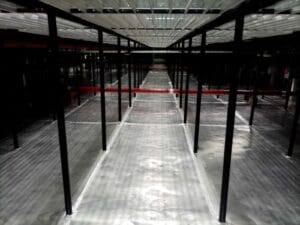 Raised Floor Tahan Beban Berat untuk Area Teknologi